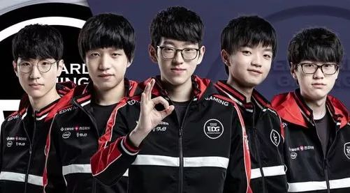 洛的比赛中 洛的比赛中