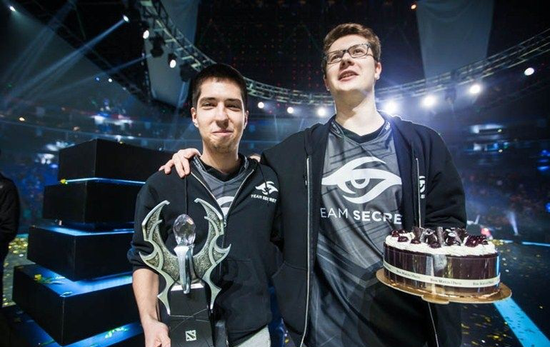 都以近乎手 都以近乎手